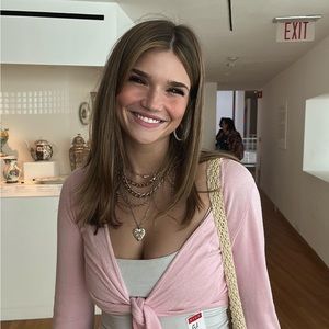 Meet your Posher, Lisa